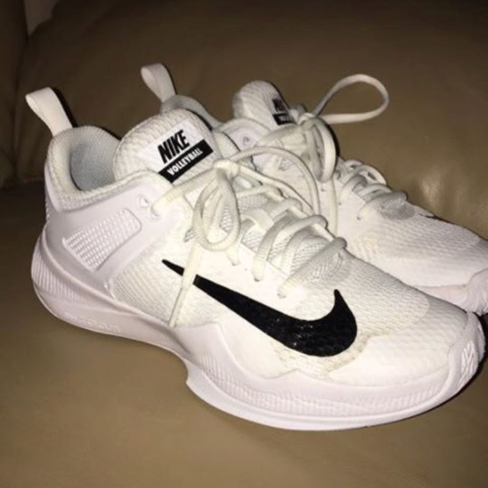 Volleyball shoes